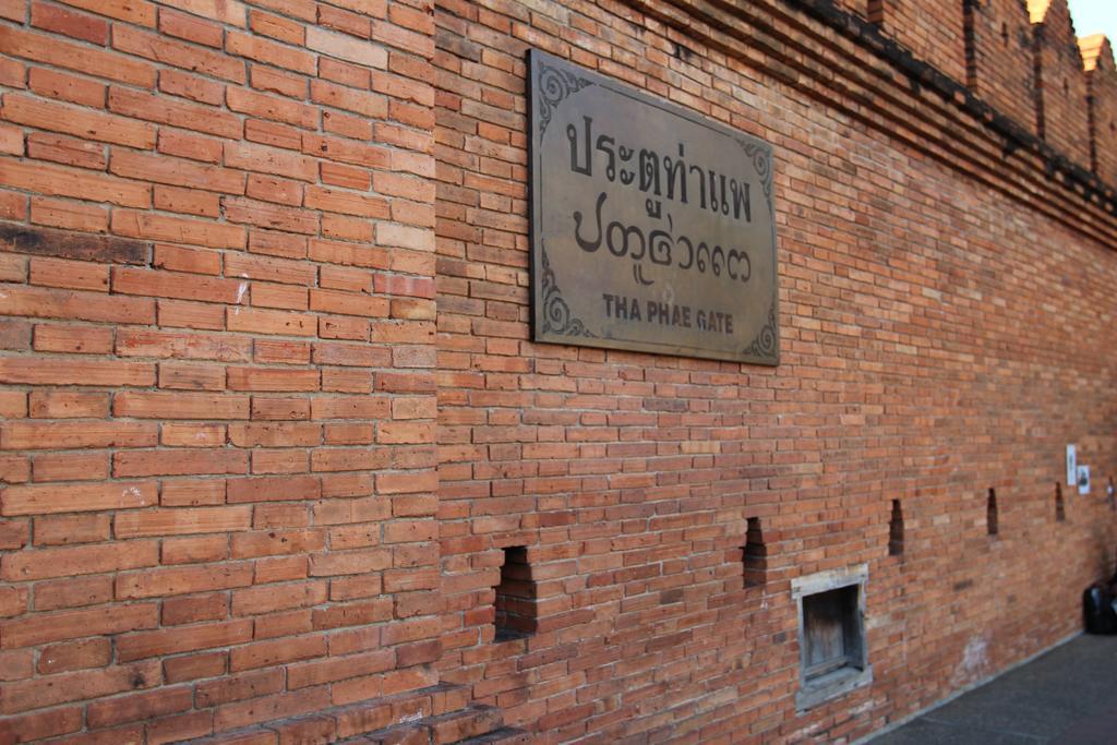 Z'S Hostel At Tha Phae Gate Chiang Mai Exterior foto